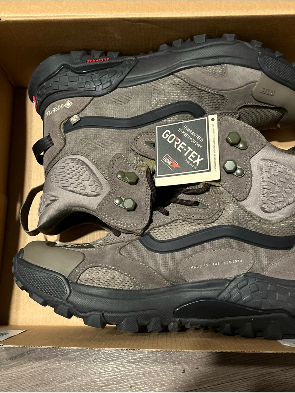 GORE-TEX Men's Taupe/Brown Waterproof Trail Boots